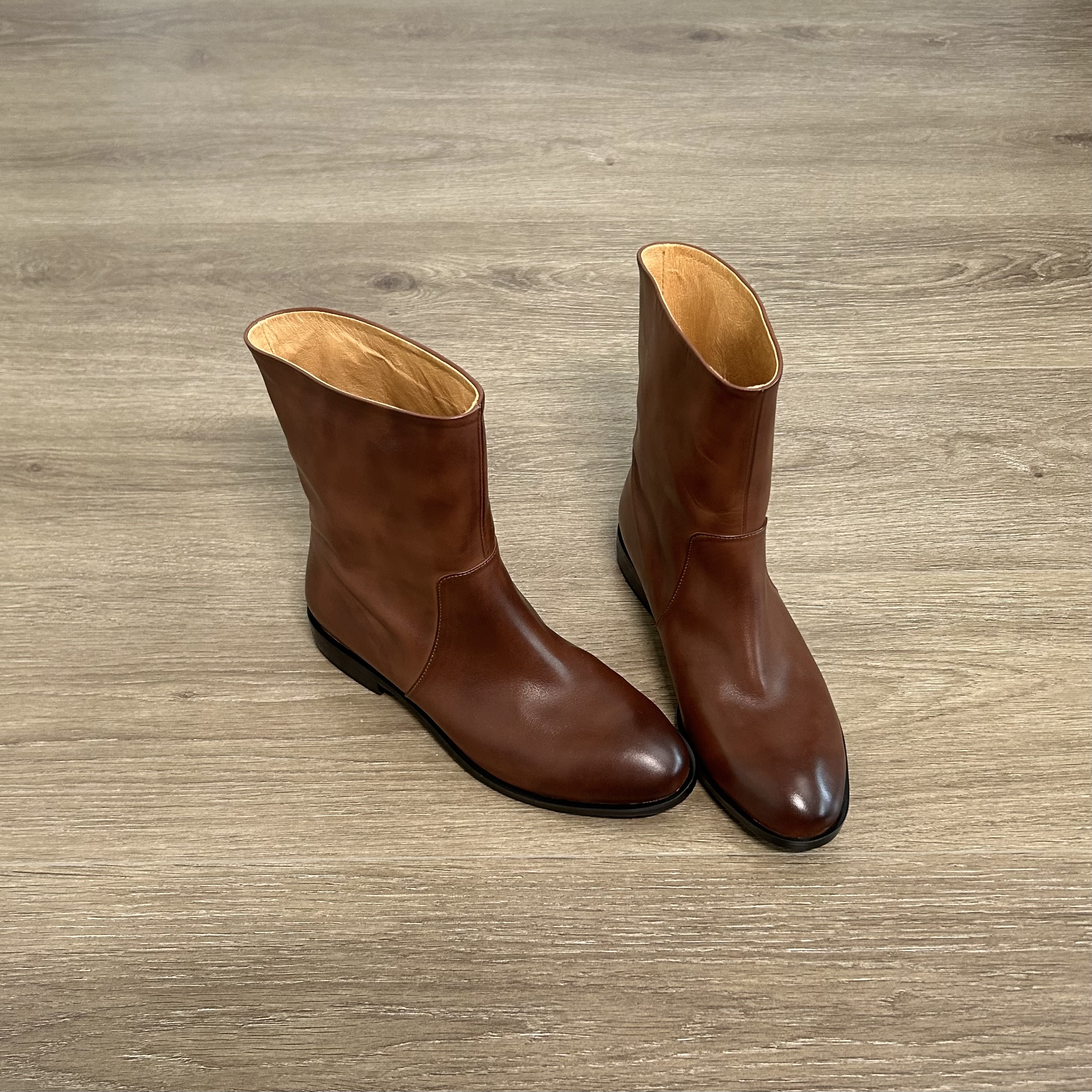 Dannyfrey秋冬新款美拉德头层牛皮复古风擦色软底女切尔西靴2.5CM