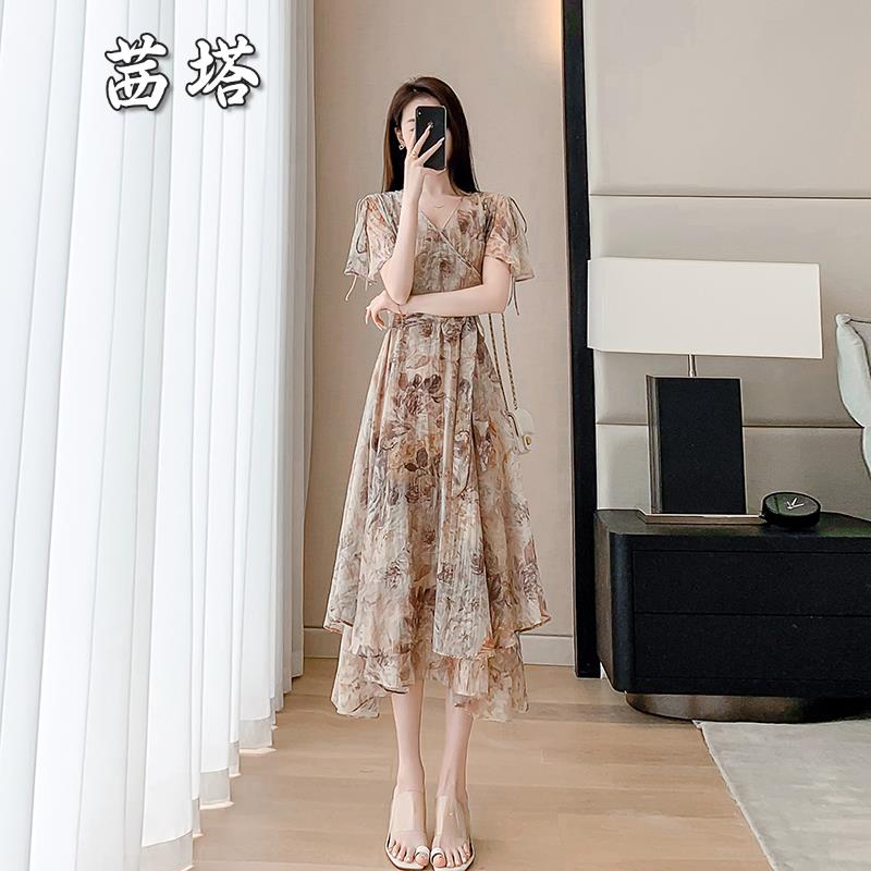 温柔风短袖雪纺碎花连衣裙女夏2025年新款飞飞袖显瘦v领a字裙子女