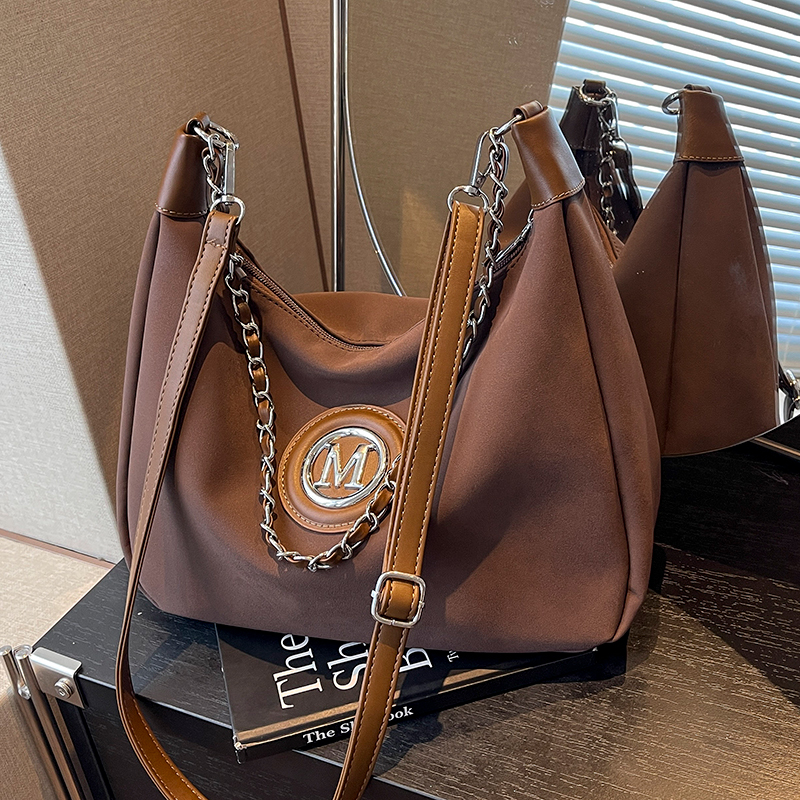 麂皮绒大包包女2025新款韩版复古托特包秋季大容量百搭通勤斜挎包