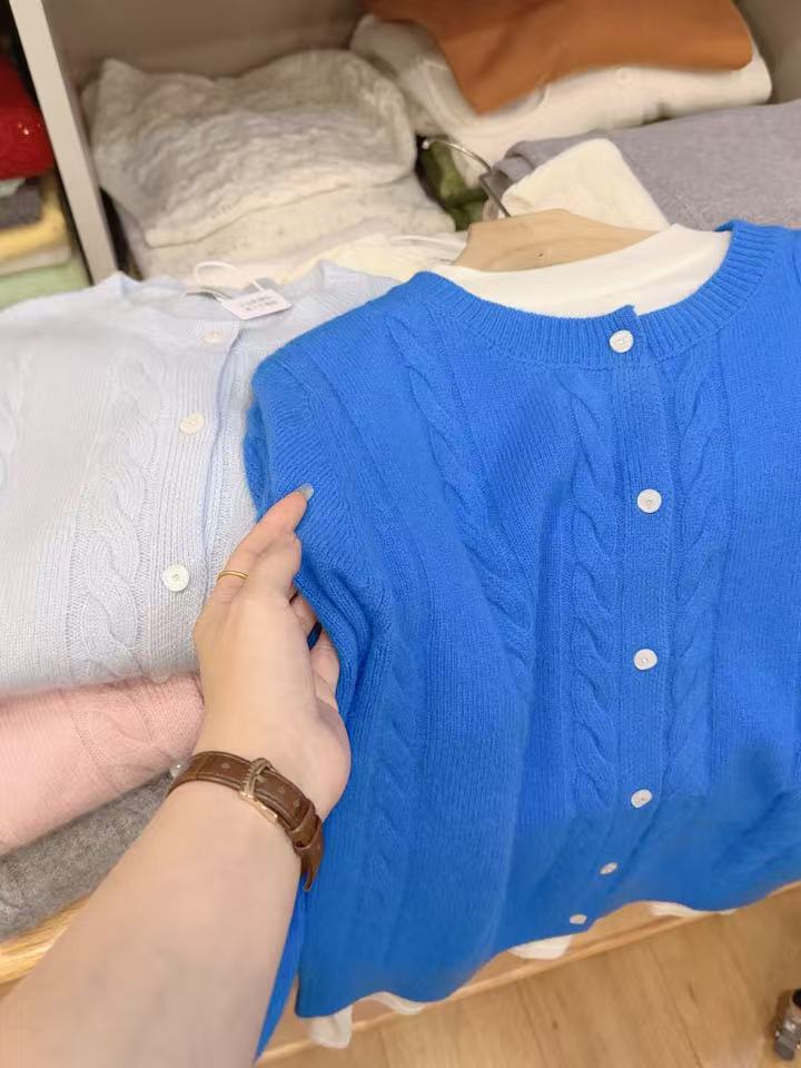 七言家高货100%羊！ 克莱因蓝软糯麻花毛衣开衫3305@