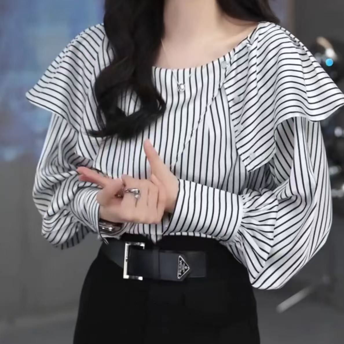 2025春夏新款时尚显瘦气质女士网红洋气衬衫百搭款D7889