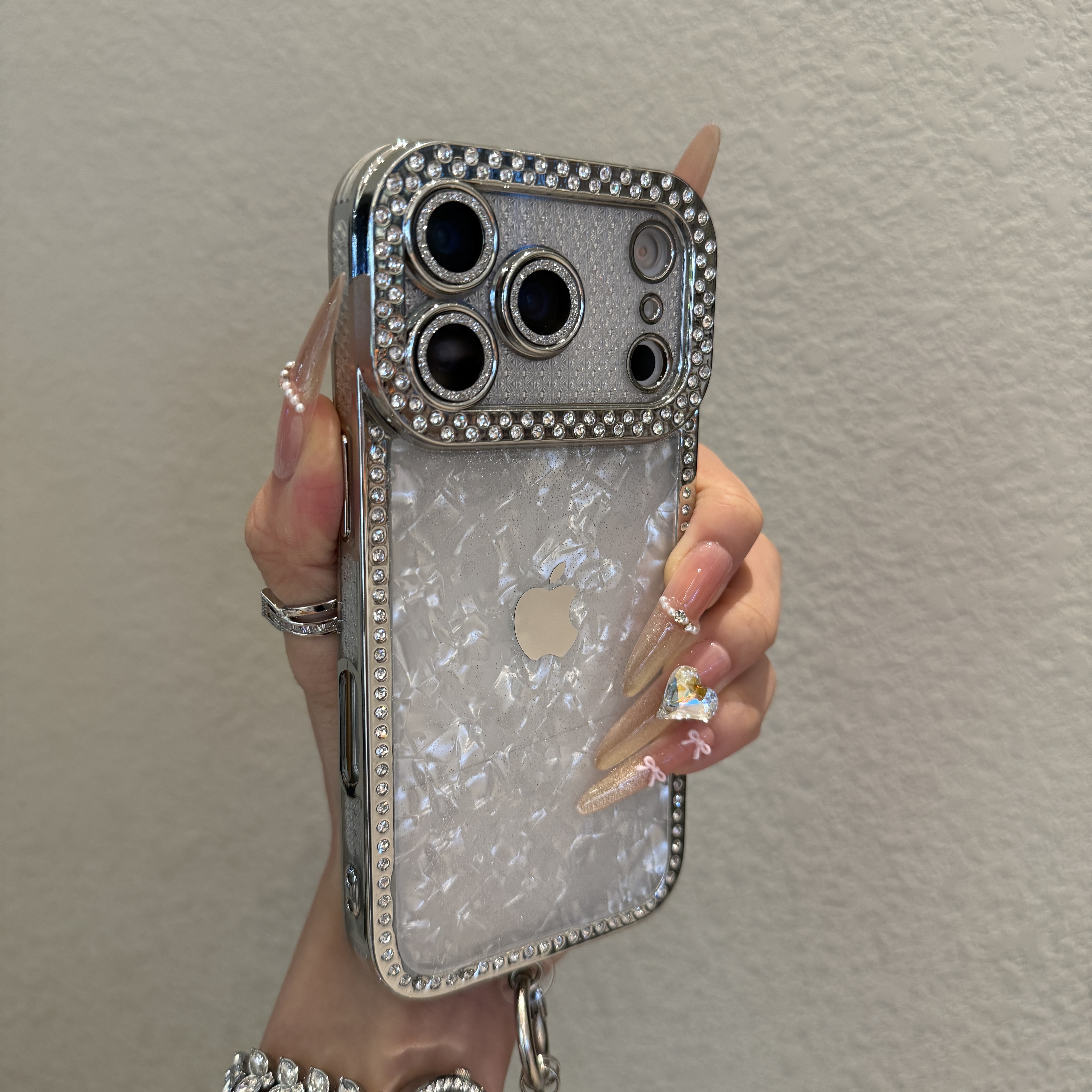 轻奢闪钻贝壳纹适用苹果17promax手机壳iphone16闪粉镜头膜15/14