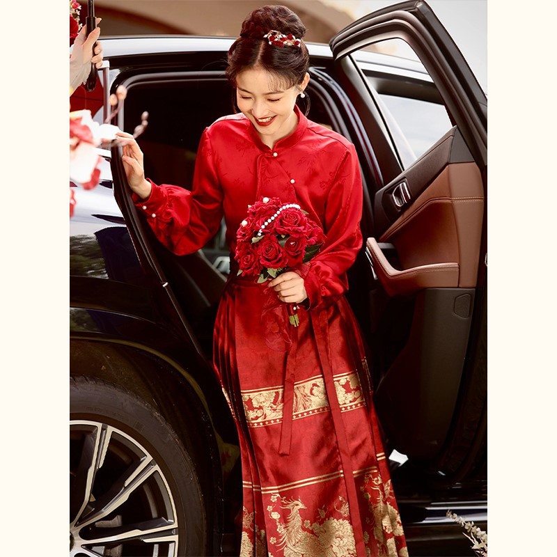 230088汉服新款订婚服敬酒服新中式上衣红色马面裙半身裙套装女