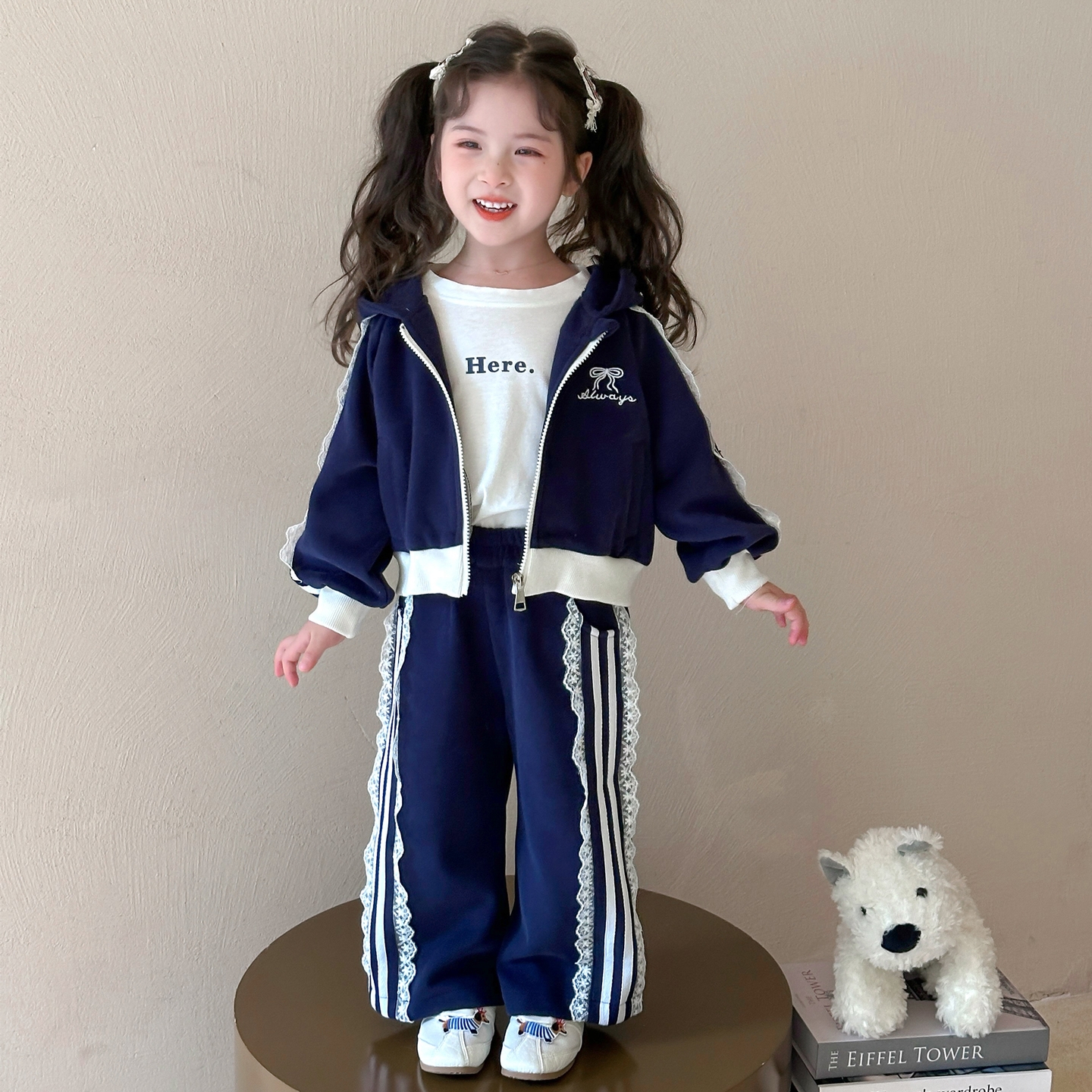 女童套装春秋2025新款儿童蕾丝拉条连帽外套洋气女宝阔腿裤两件套