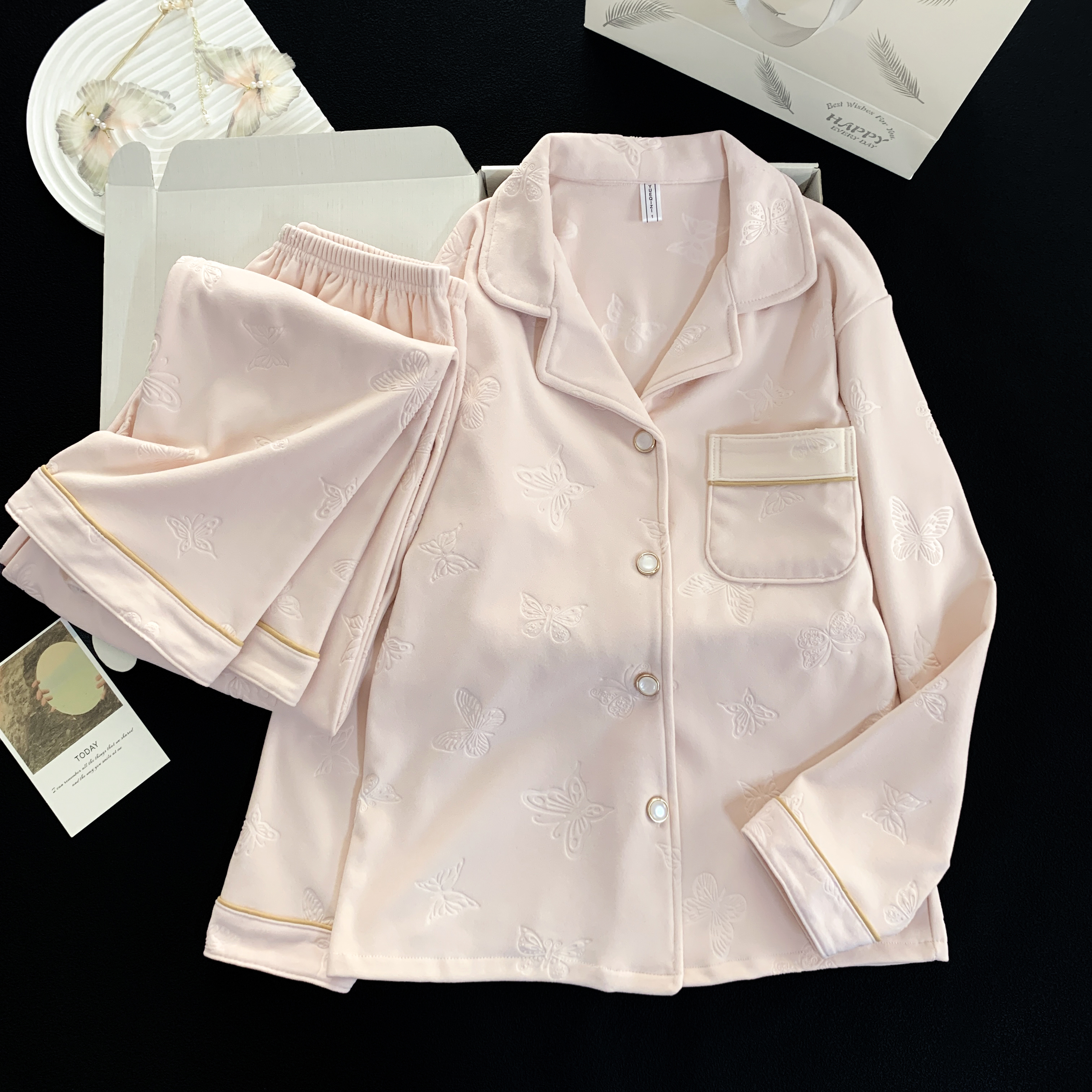 1号女士德绒保暖睡衣女长袖+长裤家居服套装2025新款奢华舒适时尚