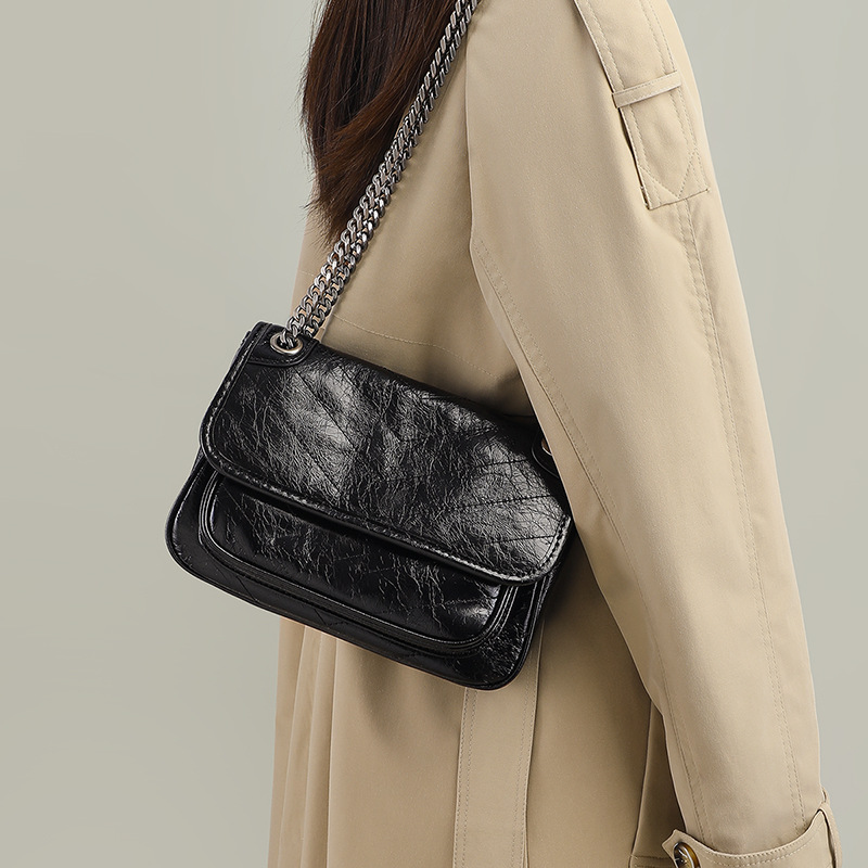 2025新款斜挎腋下包流浪包包女bags链条真皮邮差包单肩女包中