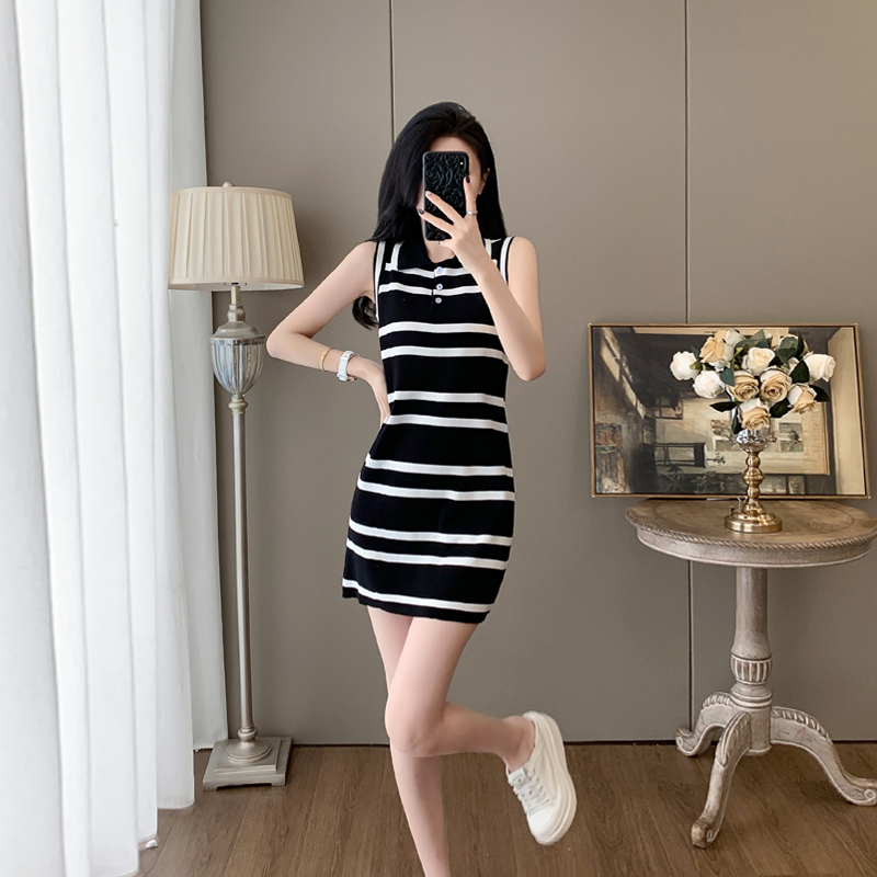 法式小香风冰丝针织连衣裙女夏季新款高级感显瘦条纹无袖背心裙子