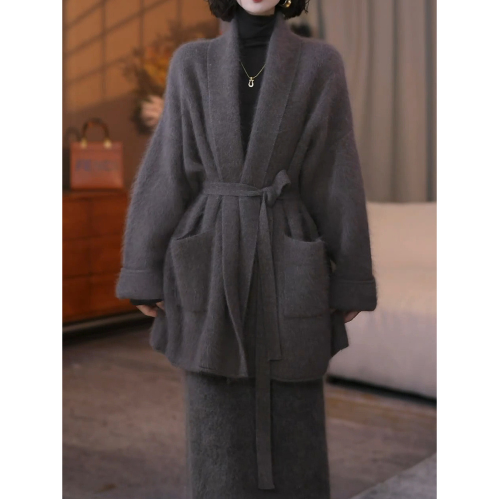 高级感灰色针织裙套装2025冬季新款韩系系带收腰保暖外套+半身裙