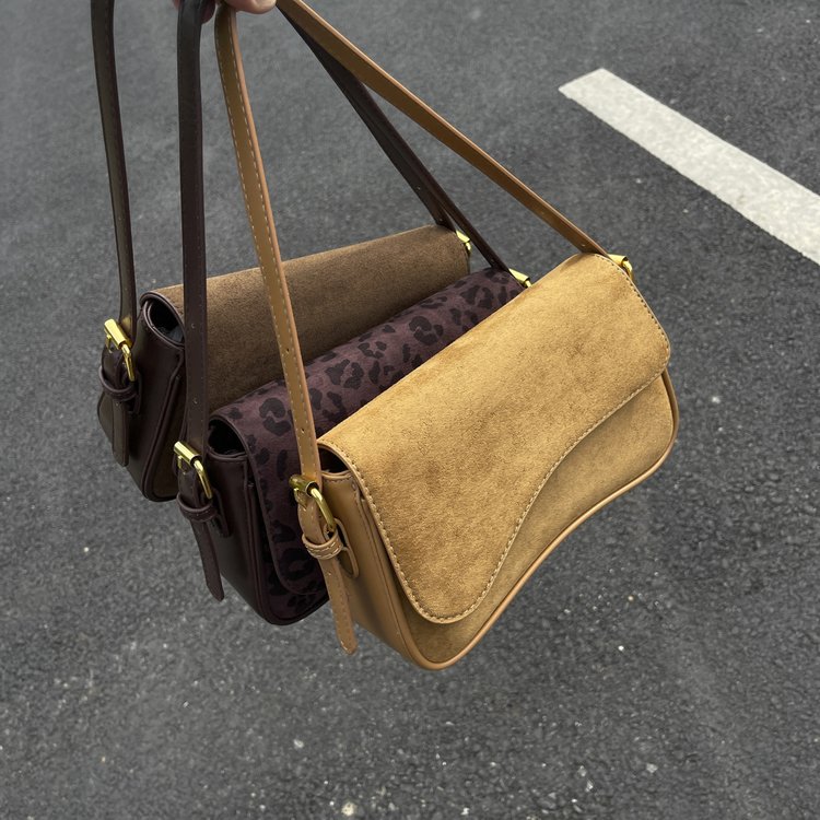 欧美复古时尚小方包女2025新款潮搭时尚腋下包质感休闲手提包