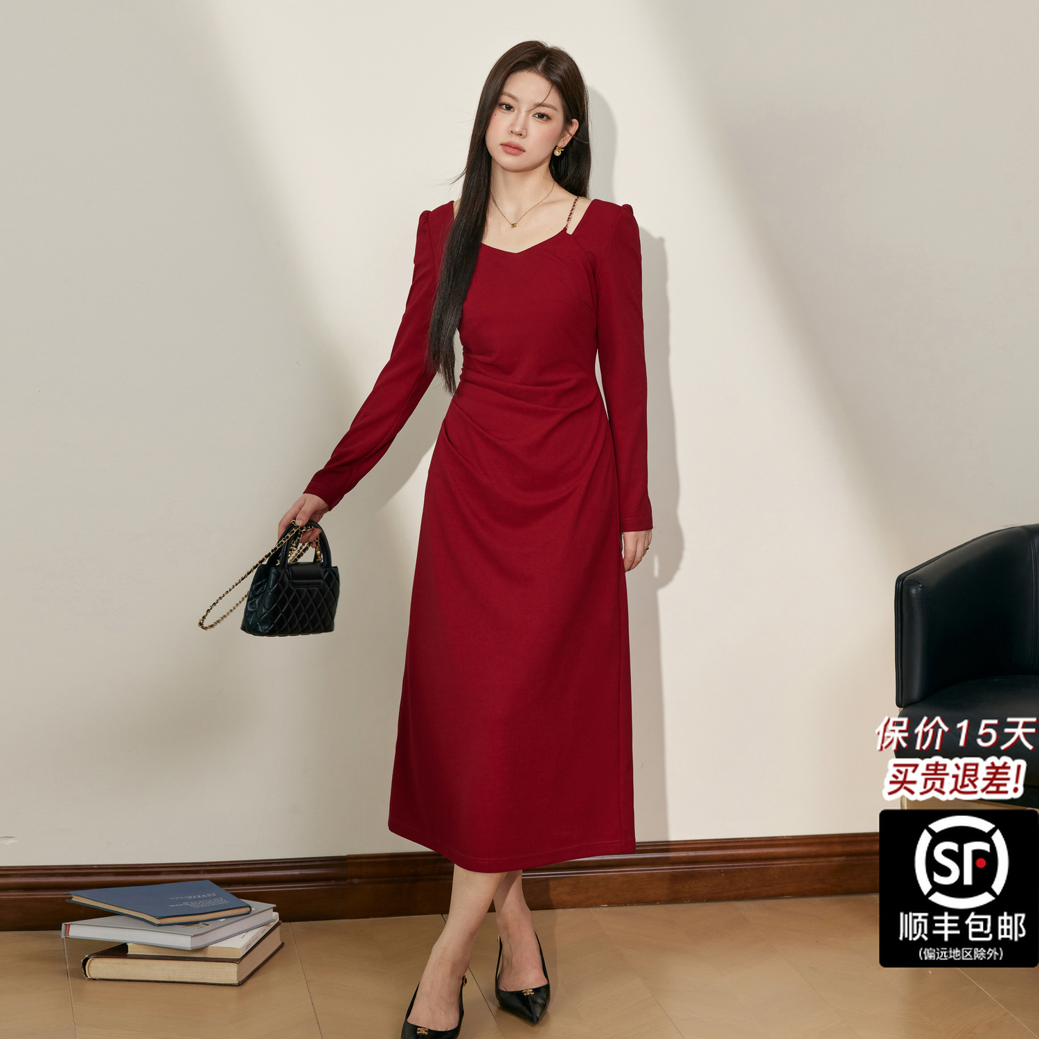 蓝语大码微胖M气质方领红色订婚婚礼连衣裙秋冬新款褶皱显瘦a字裙