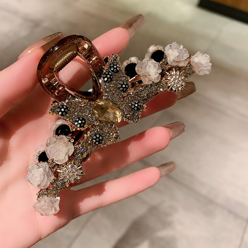 轻奢蝴蝶玫瑰花抓夹女高级感镶钻后脑勺盘发夹鲨鱼夹优雅头饰发饰
