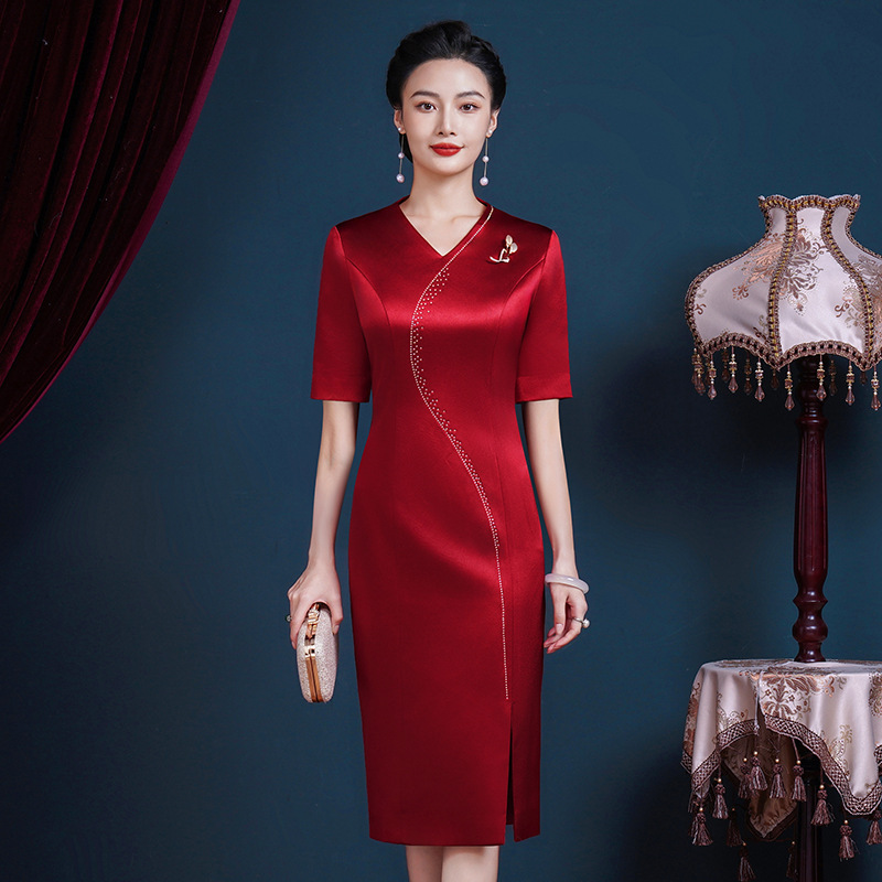 高端红色婚礼妈妈晚礼服醋酸V领洋装高贵喜婆婆婚宴服装秋冬季