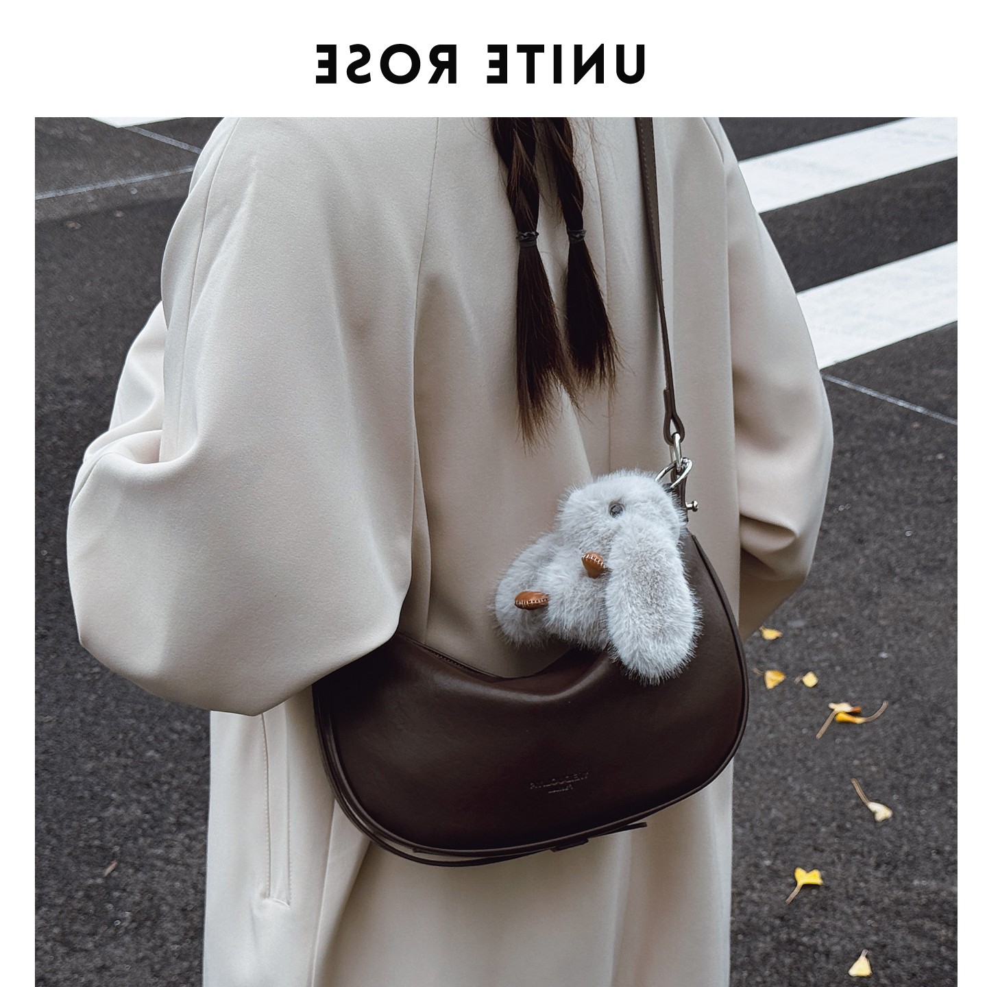 大容量包包女秋冬复古2025新款休闲小众设计单肩斜挎包通勤饺子包