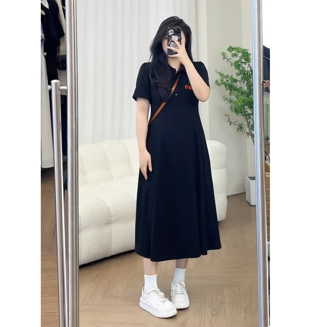 大码女装polo连衣裙2025夏季上新高级感胖MM黑色收腰短袖小黑裙