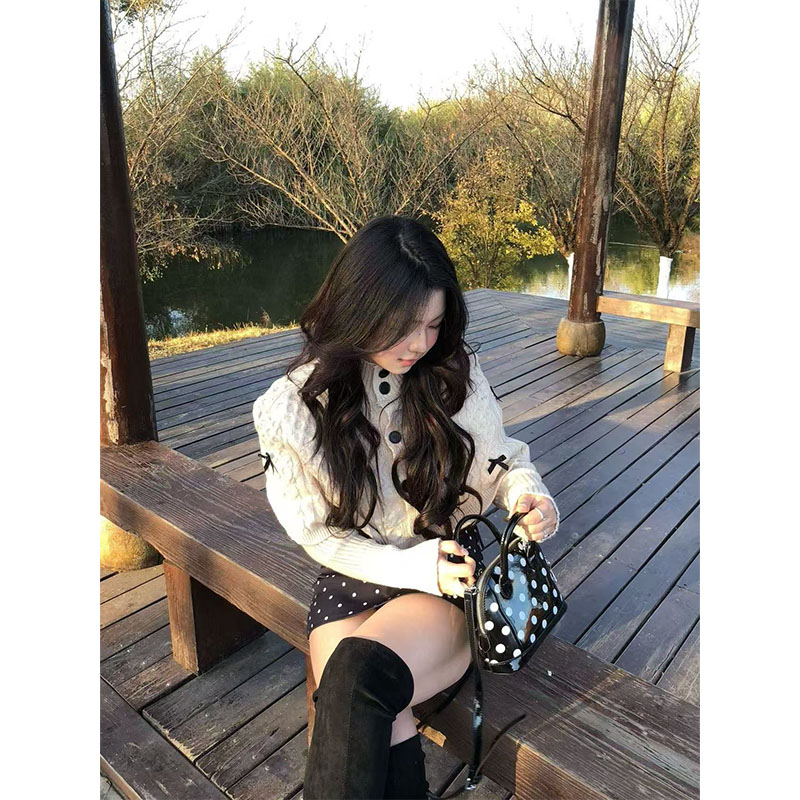 秋冬韩系甜美风洋气小众设计感针织长袖上衣复古波点半身裙套装女