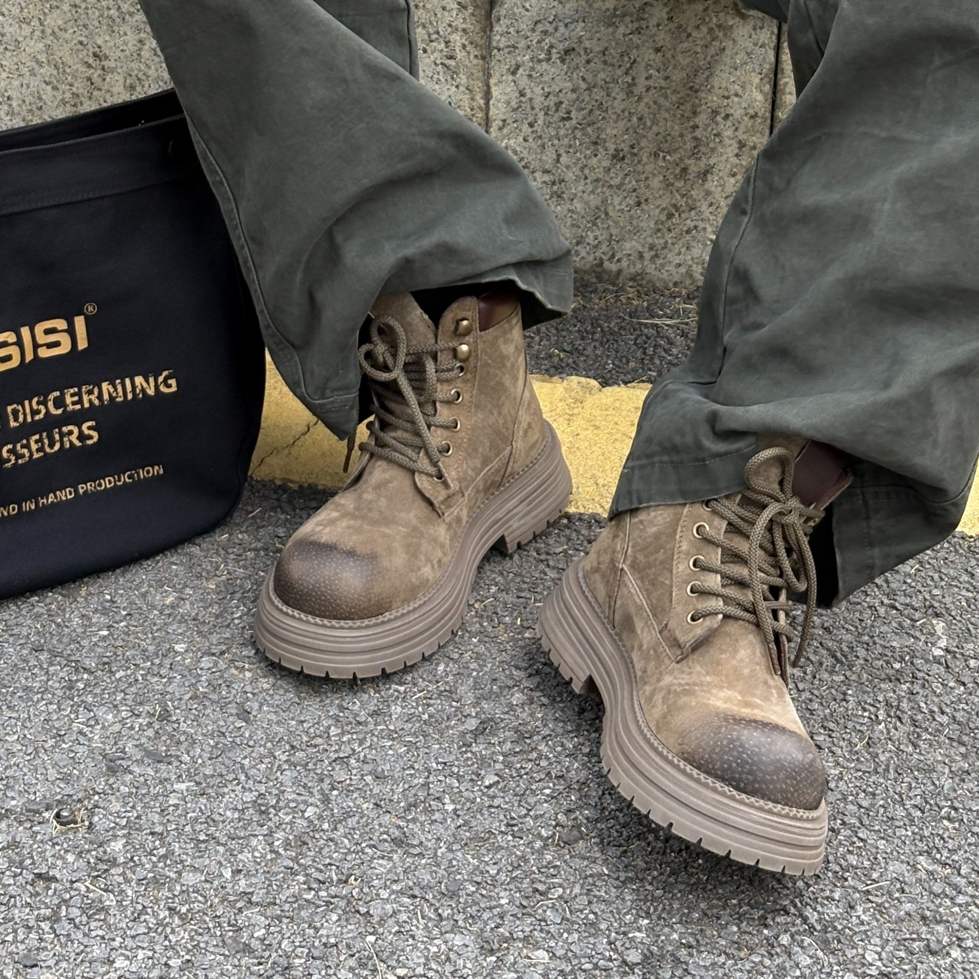 TSSSISI 户外休闲深棕色厚底中帮复古百搭马丁靴