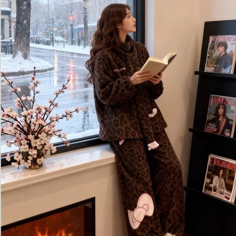 可丽绒kitty豹纹可可复古加厚保暖睡衣女冬季珊瑚绒家居服可外穿