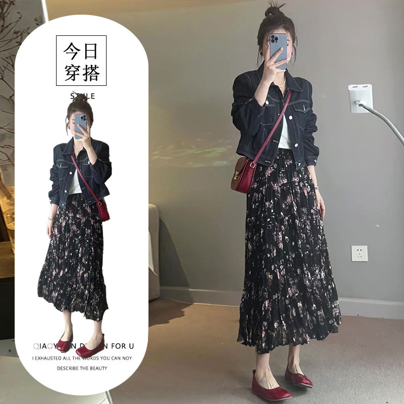 韩版时尚牛仔短外套穿搭套装秋季新款设计感别致碎花半身裙两件套