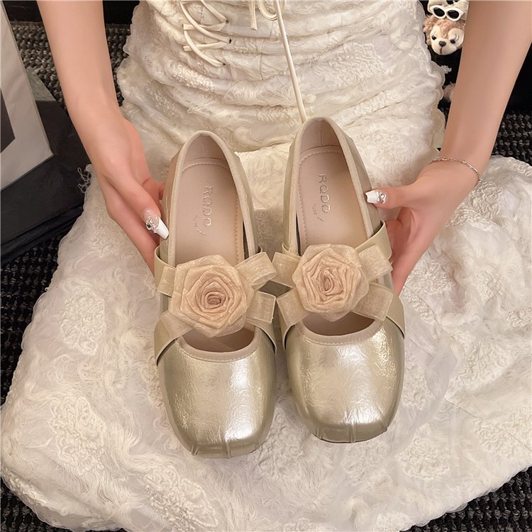 法式芭蕾舞鞋女2025新款夏季百搭内增高山茶花玛丽珍鞋浅口单鞋女