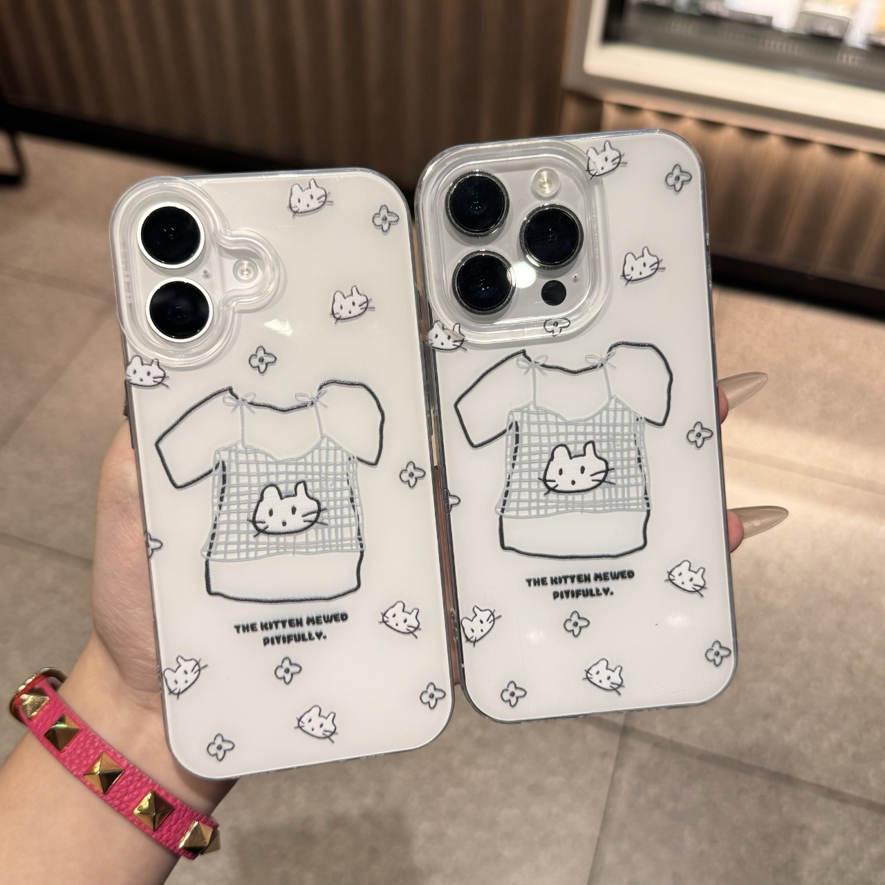 绿格猫咪imd适用苹果16/15华为p70手机壳iPhone14oppo