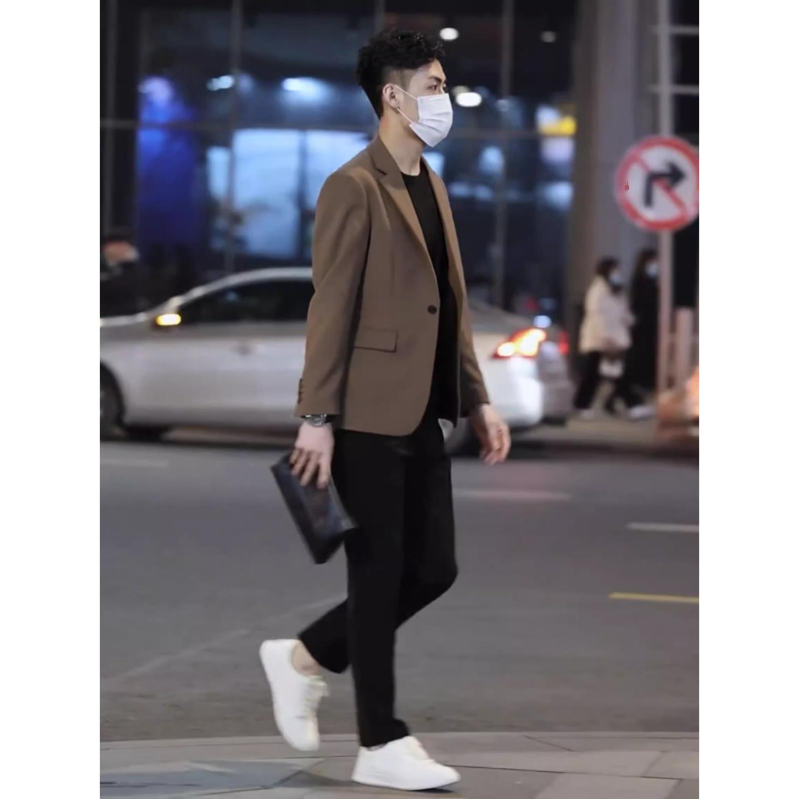 三件套男士西装秋季男生韩版修身休闲小西装外搭商务西服结婚套装