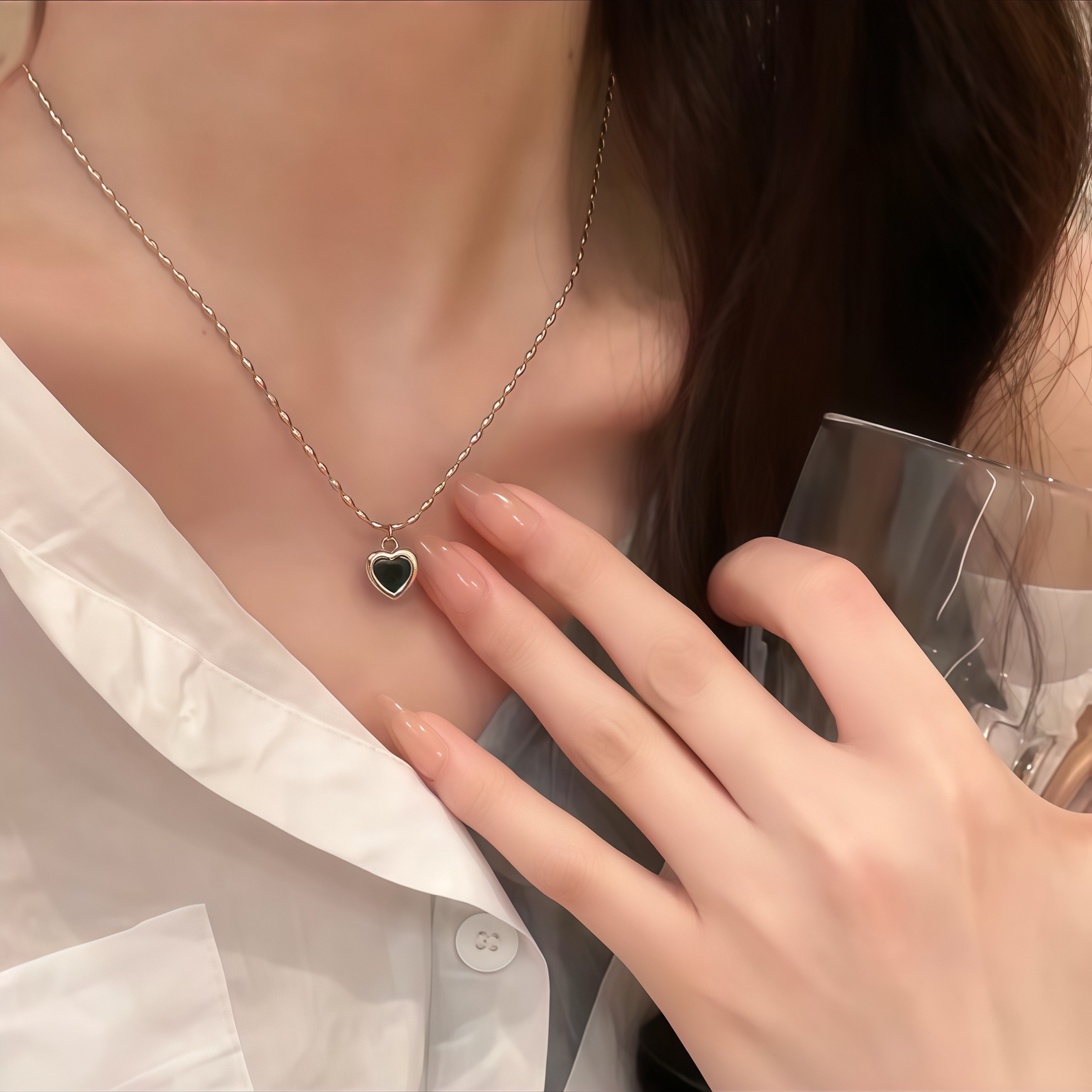铜合金项链 小爱心项链女锁骨链设计感轻奢百搭气质甜酷风坠链ins
