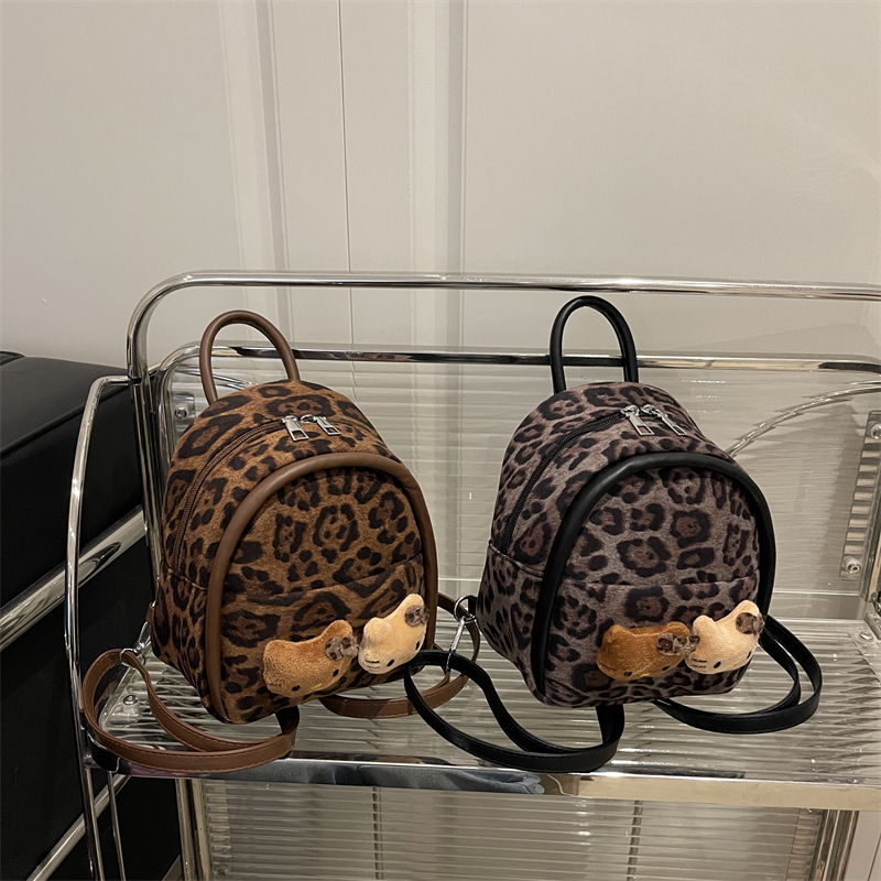2025秋冬豹纹迷你小背包洋气猫咪卡通少女出游双肩包休闲时尚潮包