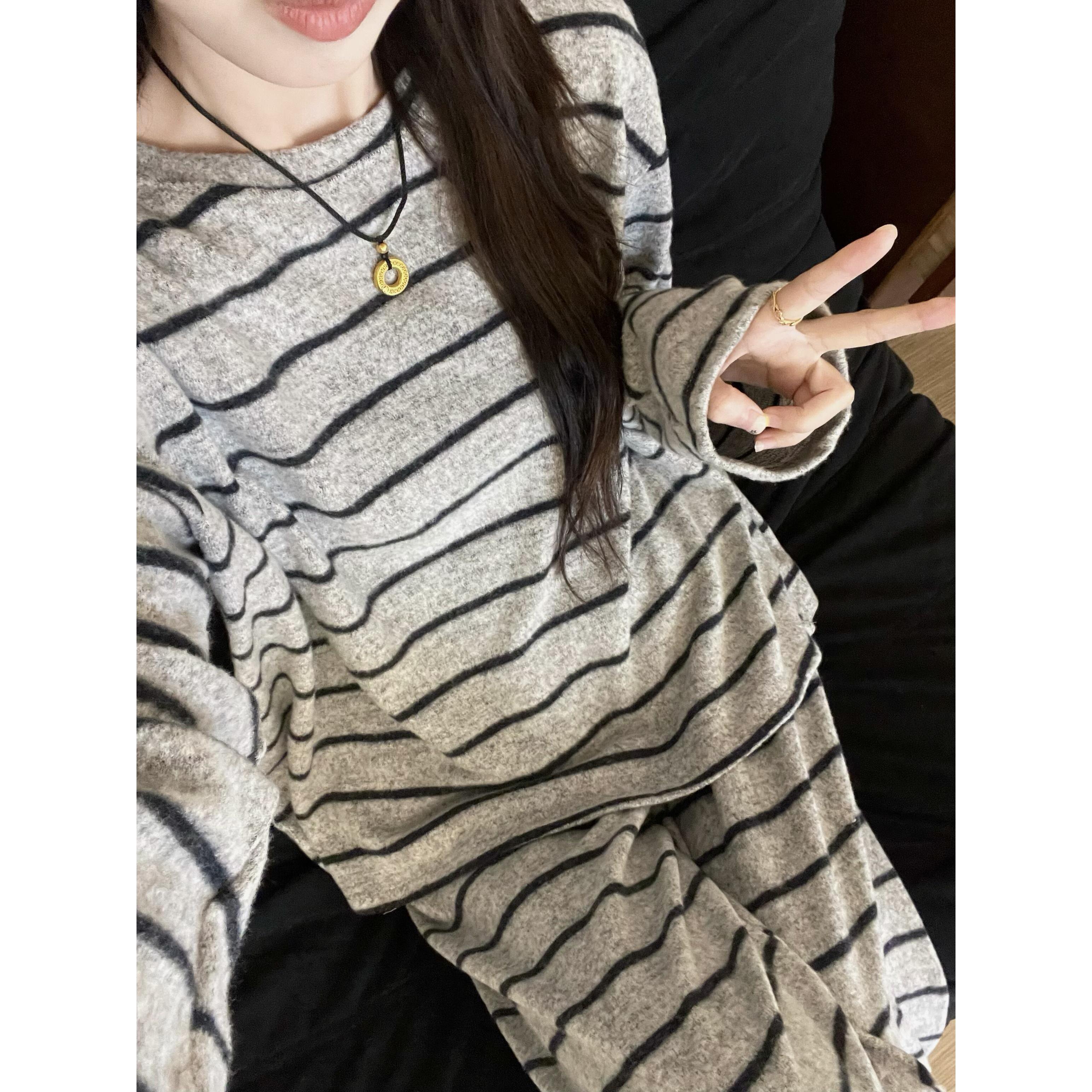 韩系简约德绒撞色条纹睡衣女款秋冬季新款保暖亲肤休闲家居服套装