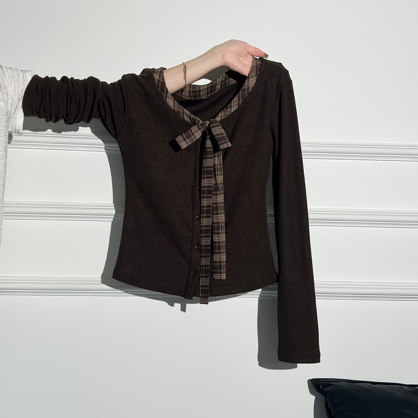 显瘦修身格子蝴蝶结长袖T恤女初秋新款穿搭v领正肩打底衫撞色上衣