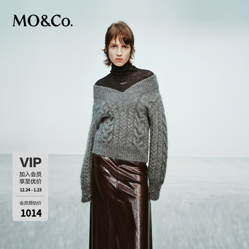 MOCO毛衣RECTO设计师联名冬复古绞花大V领露肩MBD4SWT040