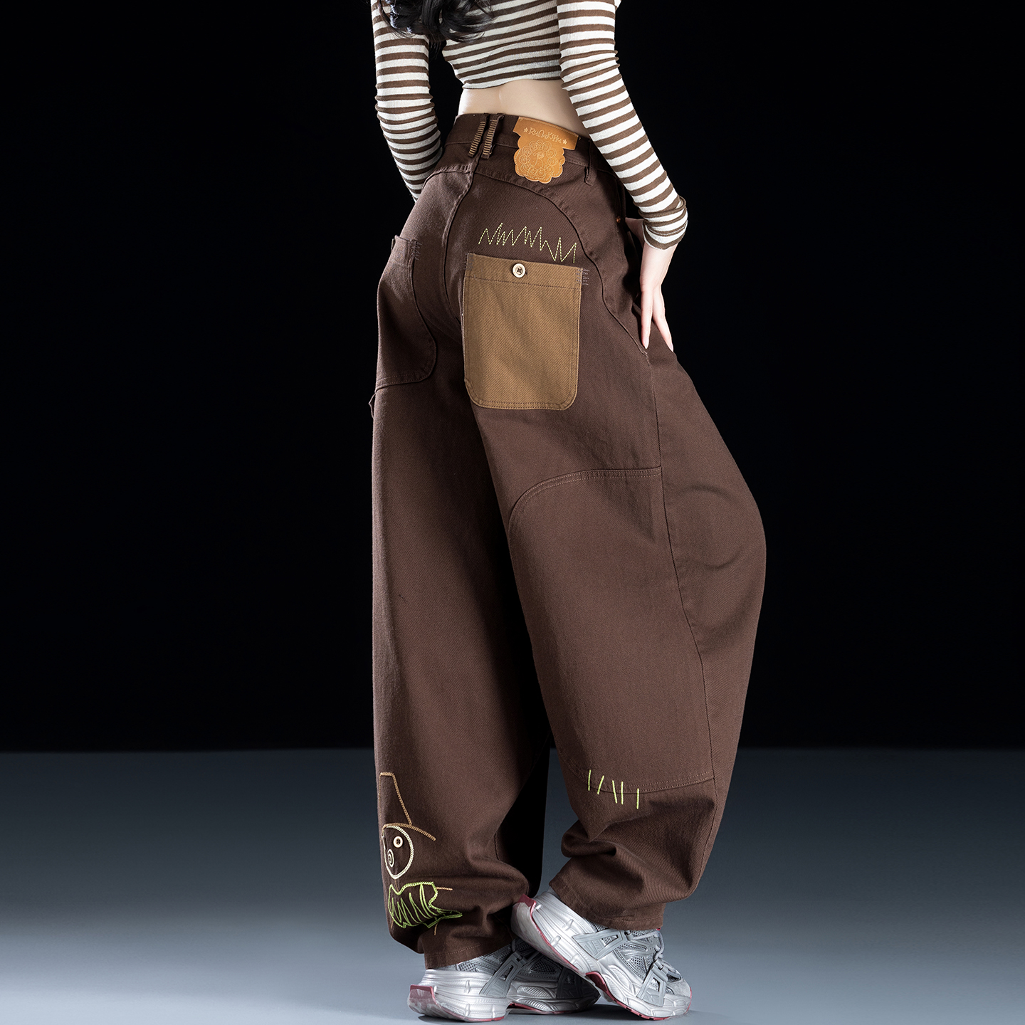 小众潮牌刺绣裤子女款爆款2025新款阔腿裤秋季高腰宽松慵懒风裤子