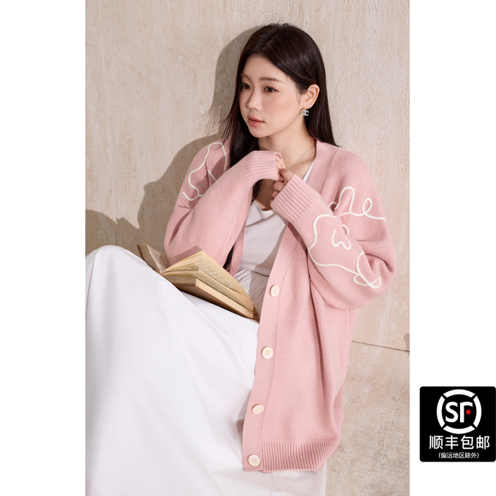 蓝语大码宽松慵懒风粉色毛衣2025秋季新品线条设计针织开衫上衣女