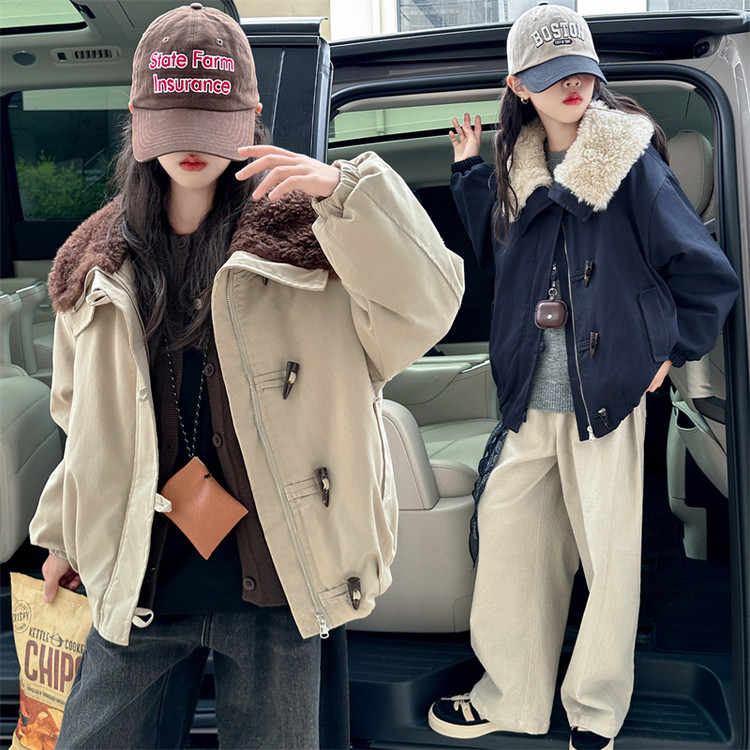 女童冬季时尚洋气牛角扣毛领加厚休闲外套120-170码（价格已开）