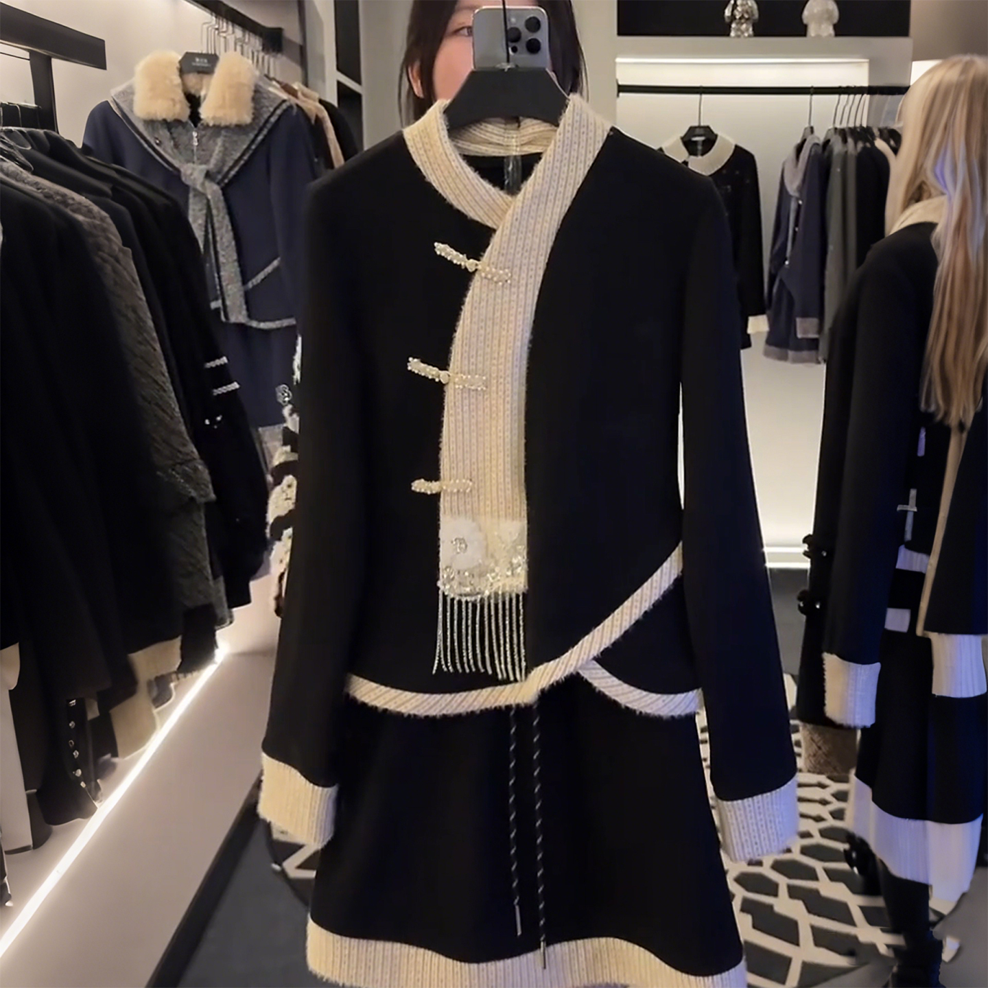 新中式V领长袖加绒卫衣女士秋冬季新款宽松高级时尚好看漂亮上衣