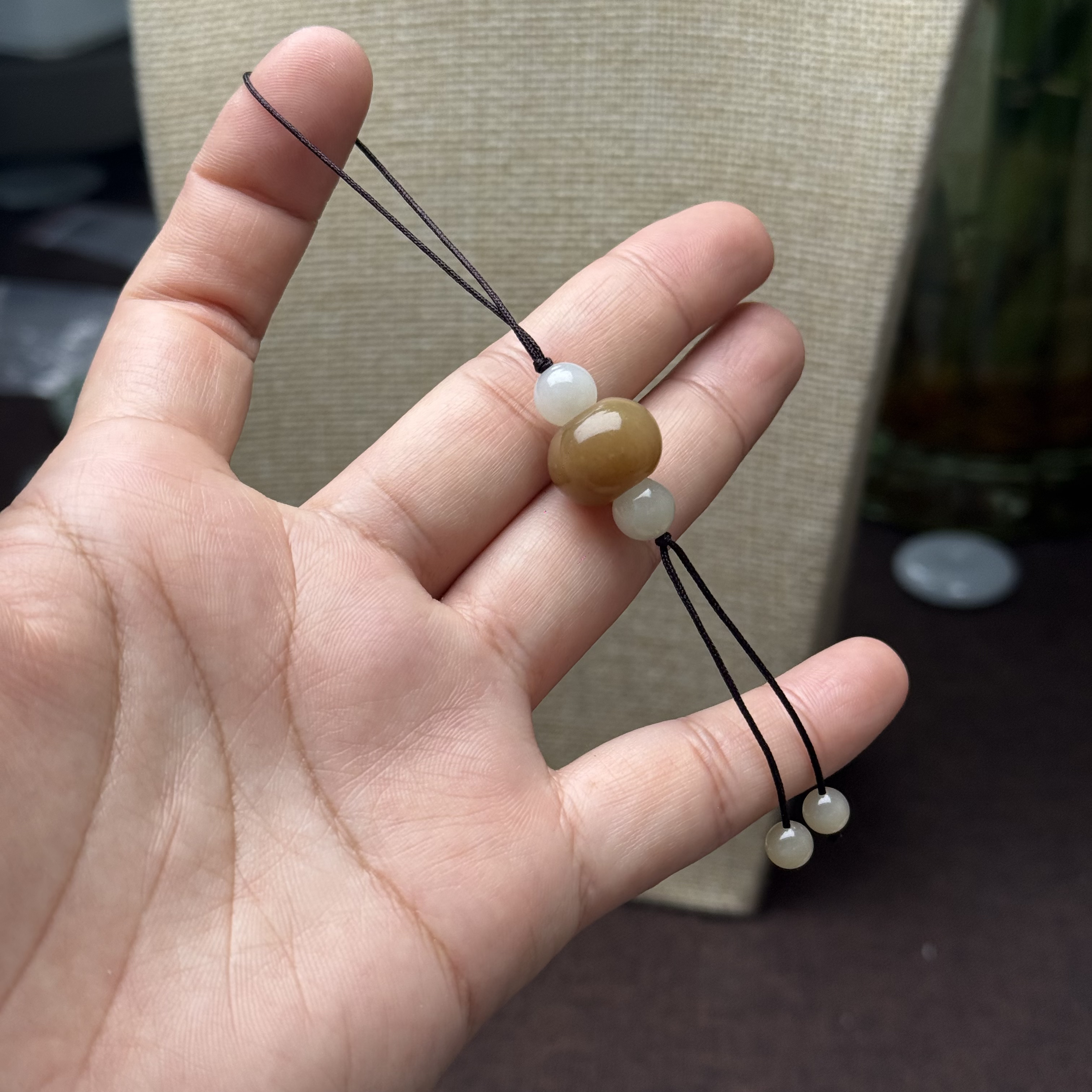 和田玉新疆且末糖15mm手机链手工编织百搭雕刻精雕