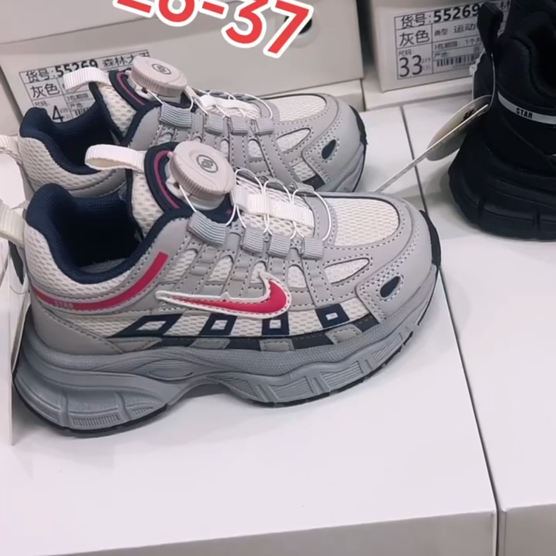 儿童老爹鞋2025秋季新款男童旋转纽扣跑鞋女童时尚百搭轻便运动鞋