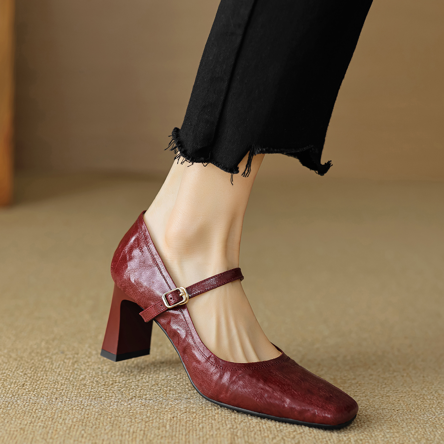 小个子手工女鞋7cm~单鞋春季新款粗跟高跟羊皮方头纯色扣带米白色