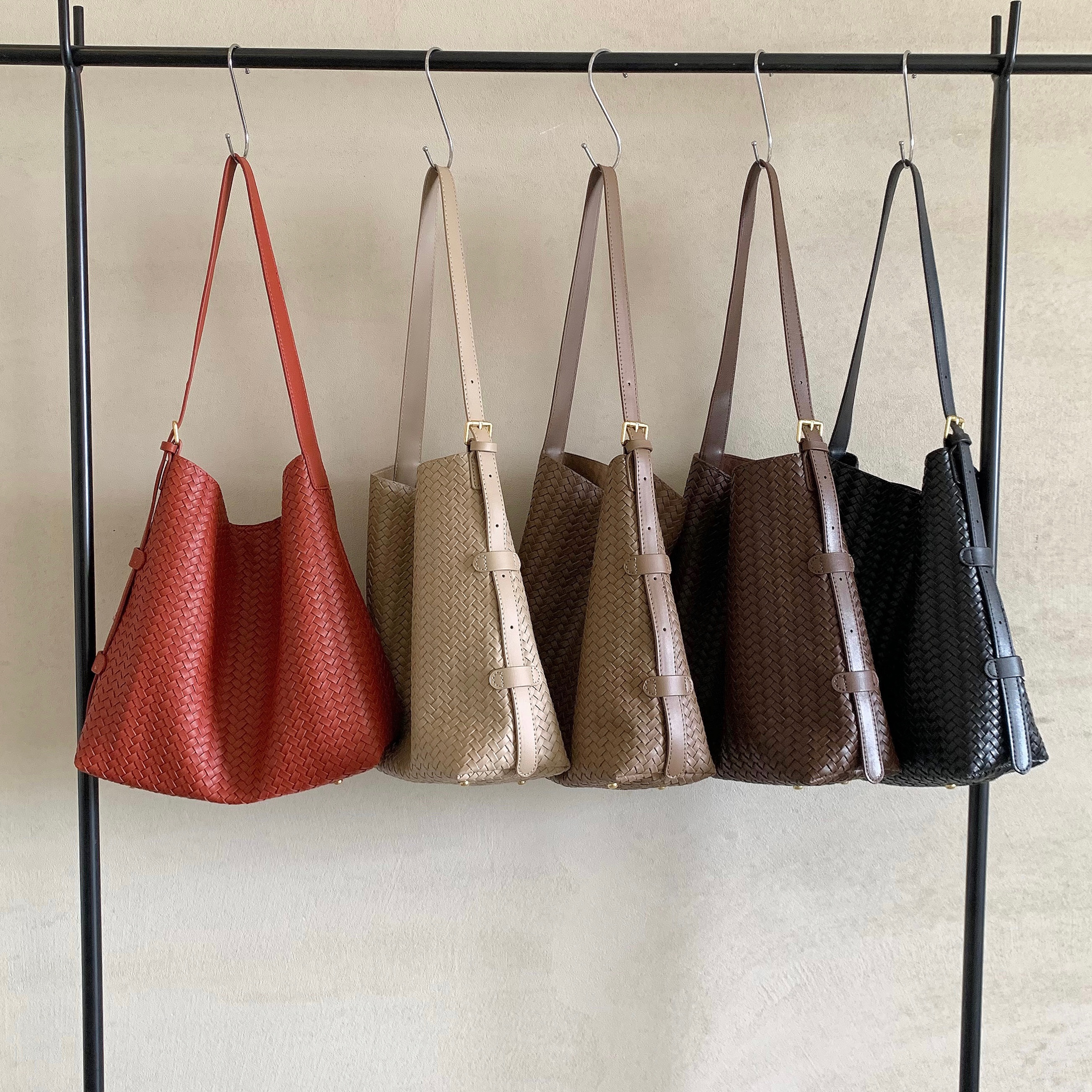 竹笋喵喵 韩版编织水桶包女2025新秋冬大容量时尚通勤日常单肩包