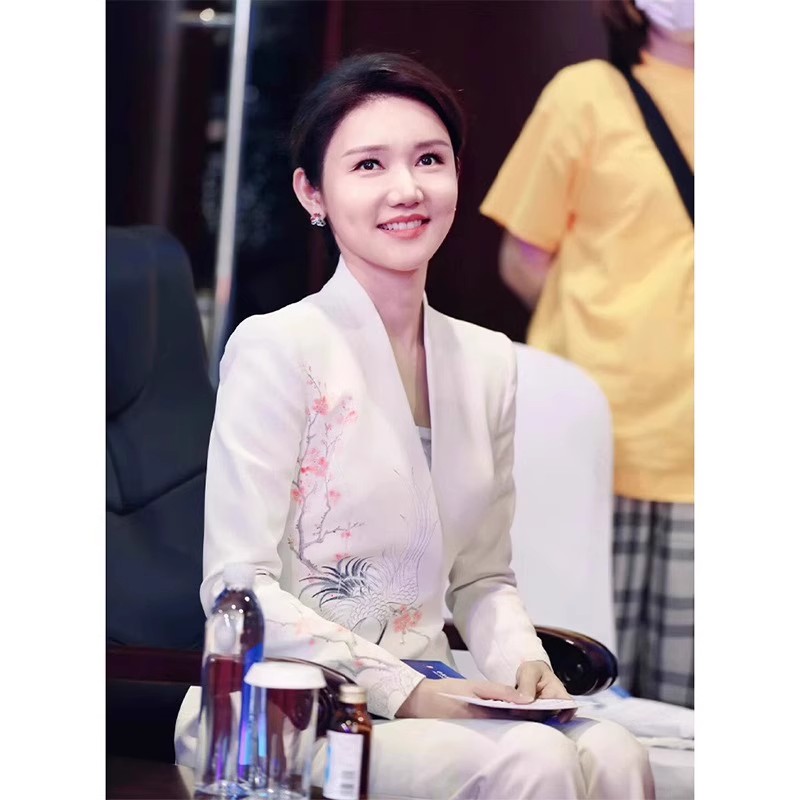 新中式女装中国风白色印花西装套装2025新款早春穿搭一整套职业装