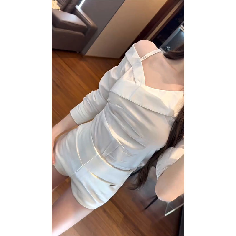 【耀眼白月光】斜肩修身抽褶衬衫女设计感长袖上衣+高腰休闲短裤女