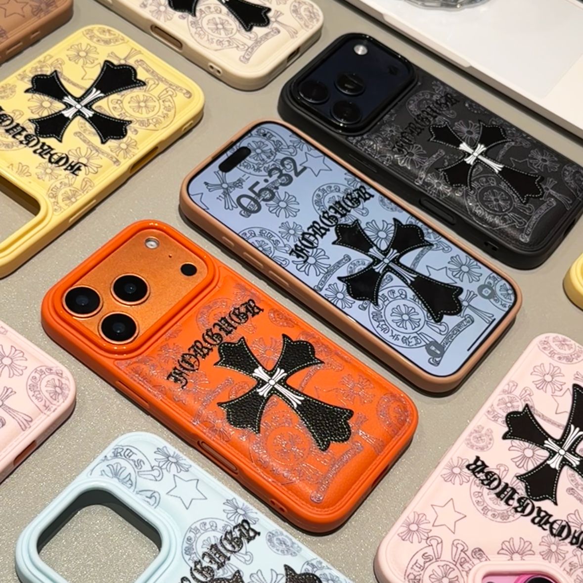 ins风黑色十字架适用iPhone17鼓包手机壳苹果16/15promax高级14套