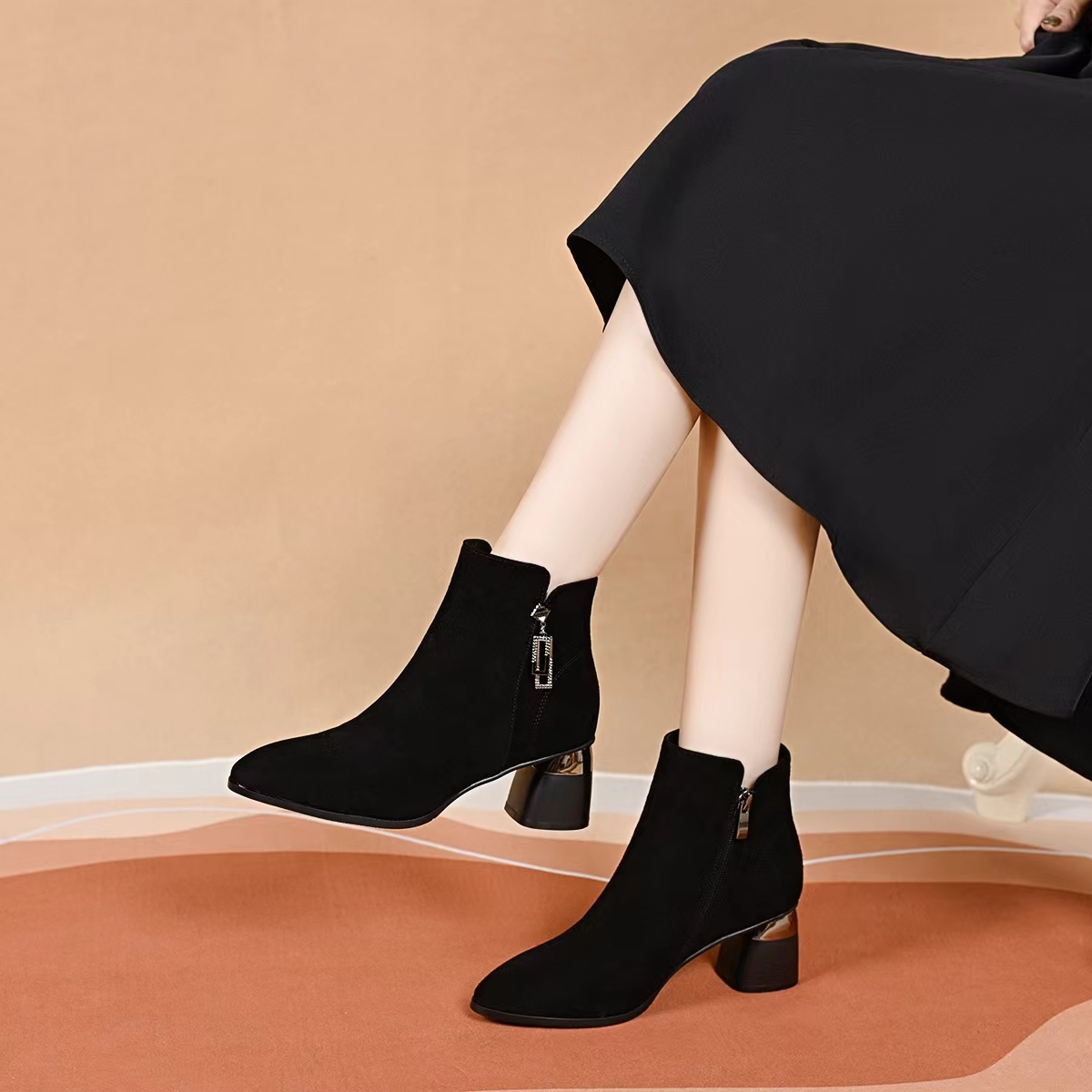 羊皮短靴女2025新款秋冬季粗跟中跟真皮磨砂绒面女鞋尖头加绒皮鞋