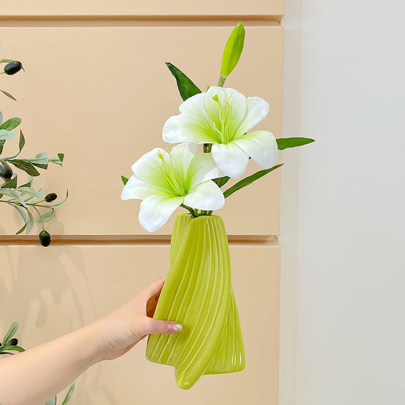 仿真百合花卉插花装饰摆设客厅餐桌花瓶假花花艺绿植摆件