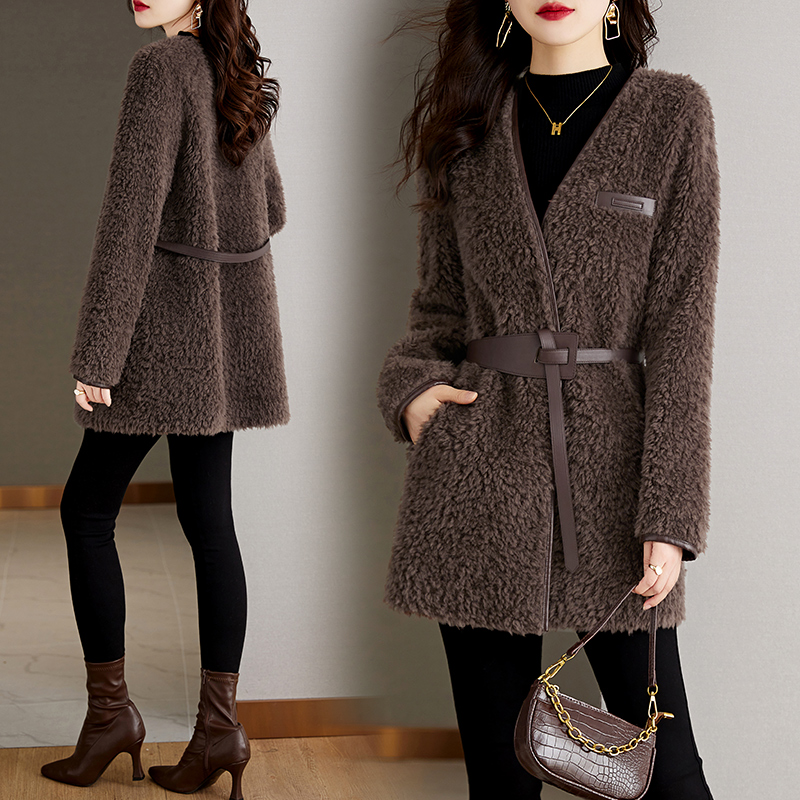 大码显瘦网红款夹克加厚爆款新款洋气冬季小香风小显秋冬气质外套