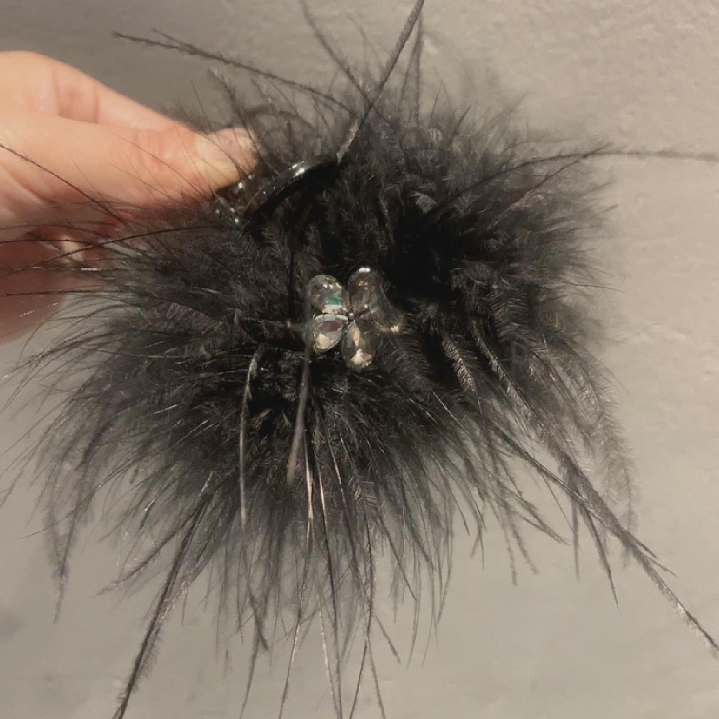 2025新款羽毛抓夹6厘米小号黑色羽毛夹显发量高马尾夹半扎披发卡