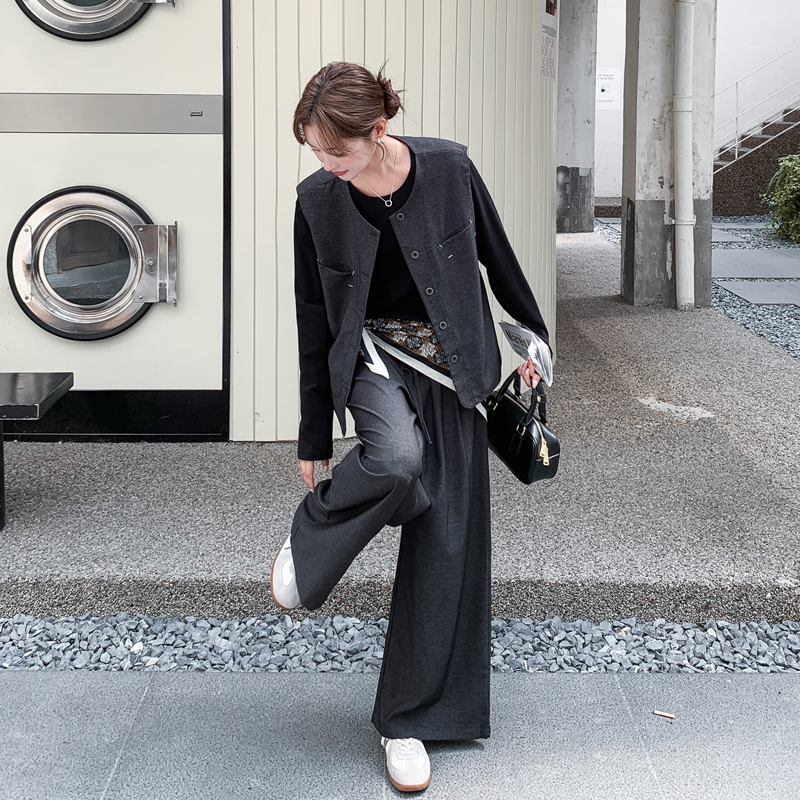 韩系复古气质套装女秋新款高级感老钱风休闲显瘦马甲阔腿裤三件套