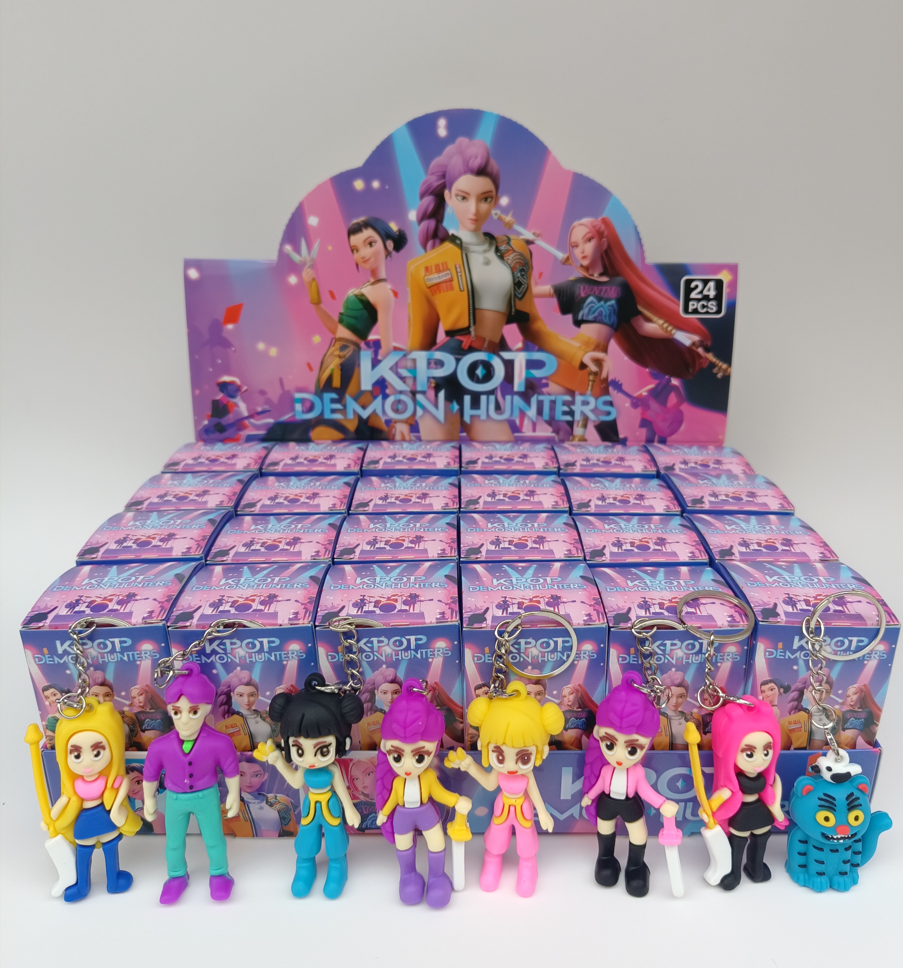 猎魔女团惊喜盒子潮玩公仔挂件儿童玩具礼物新款K-pop