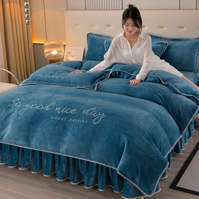 水星家纺2025新款高克重纯色刺绣保暖防静电牛奶绒四件套联名水星