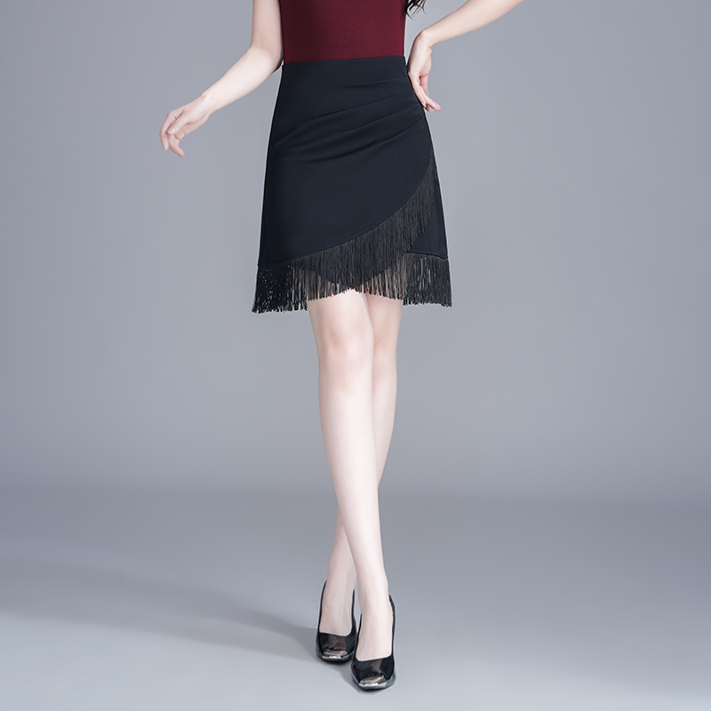 流苏半身裙女2025夏季新款不规则褶皱黑色高腰显瘦拼接包臀短裙子