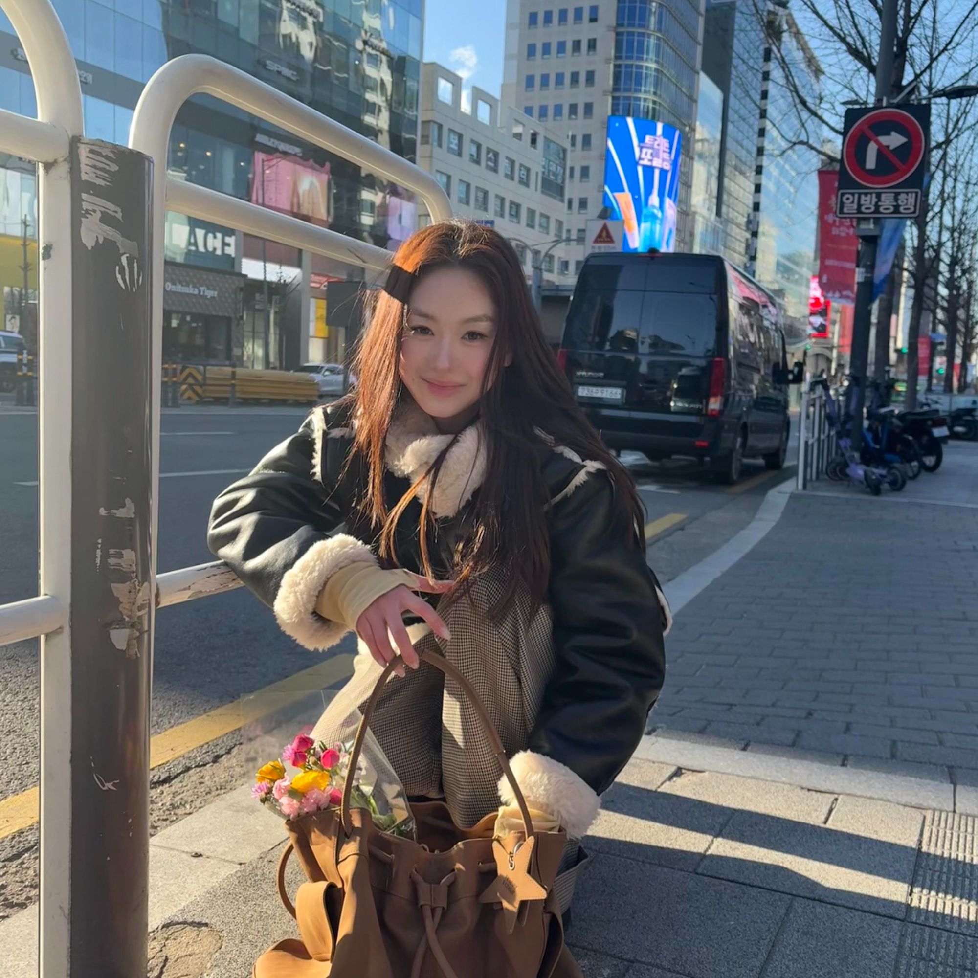 MARIE.COCO小香风黑色外套女冬季新款小个子短款皮毛一体毛毛大衣